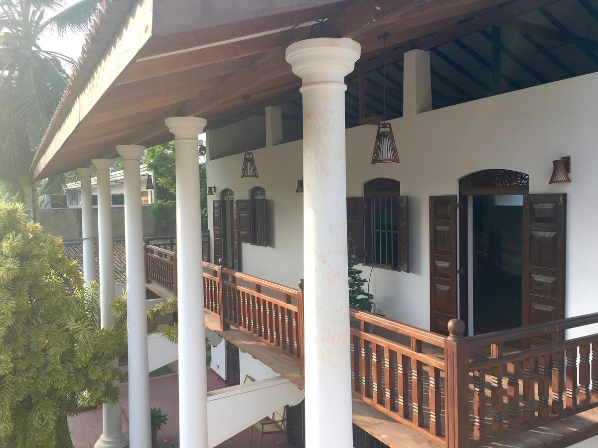Hotel La Felicita Mirissa Bagian luar foto